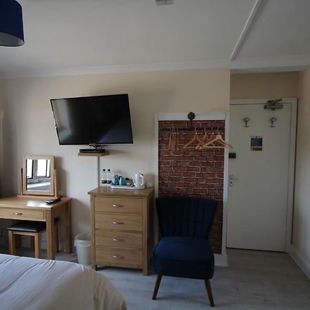 The Clothiers Arms Hotel Stroud  Room photo