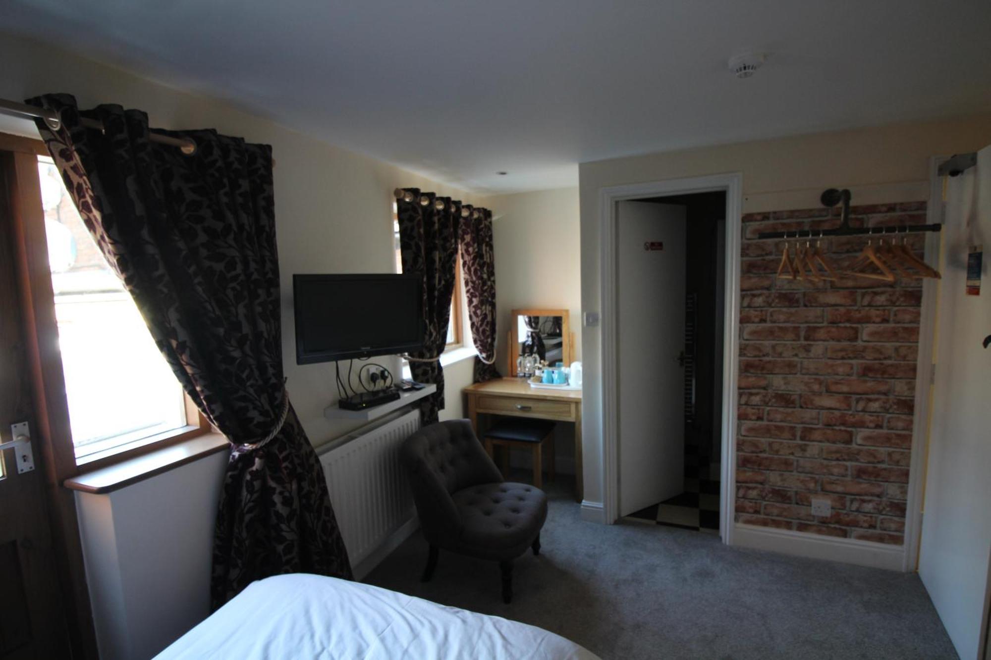 The Clothiers Arms Hotel Stroud  Room photo